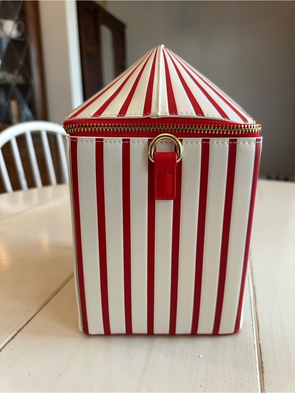 Loungefly Harry Potter Every Flavour Beans Bag - Red & White - Picture 7 of 7
